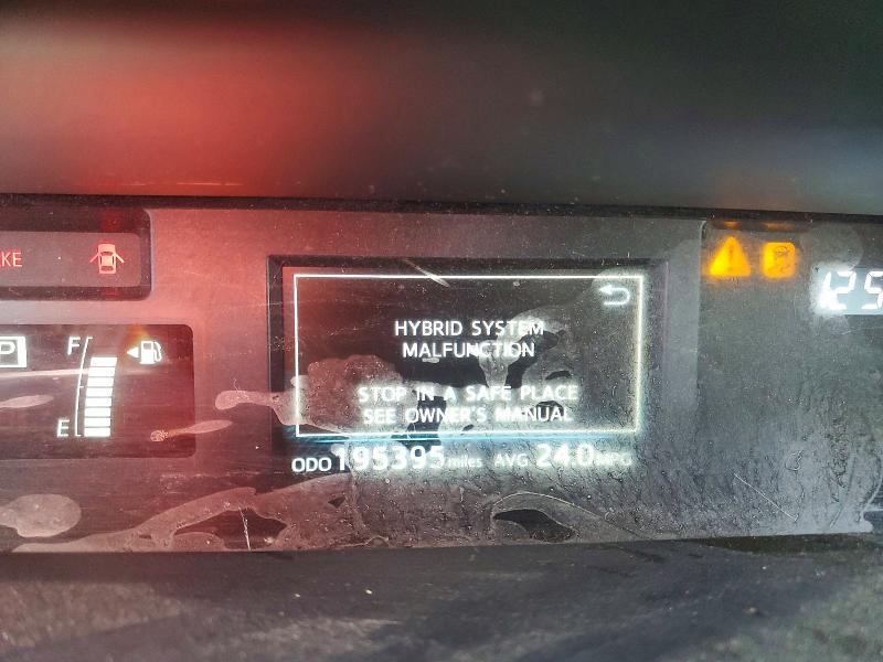 Photo 9 from auction – 2016 TOYOTA PRIUS V with VIN JTDZN3EU8GJ046850