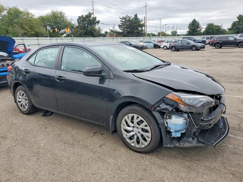 Photo 4 from auction – 2018 TOYOTA COROLLA with VIN 2T1BURHE0JC090498