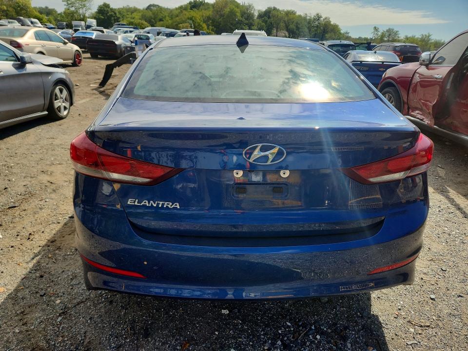 Снимка 6 от търг – 2017 HYUNDAI ELANTRA с VIN 5NPD84LF0HH210047