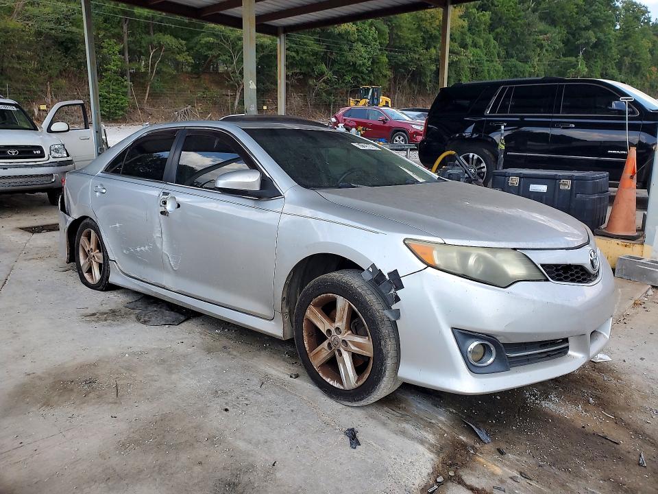 Photo 4 from auction – 2014 TOYOTA CAMRY with VIN 4T1BF1FK7EU740405