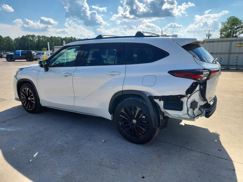 Zdjęcie 2 z aukcji – 2024 TOYOTA HIGHLANDER z VIN 5TDKDRAH2RS538800