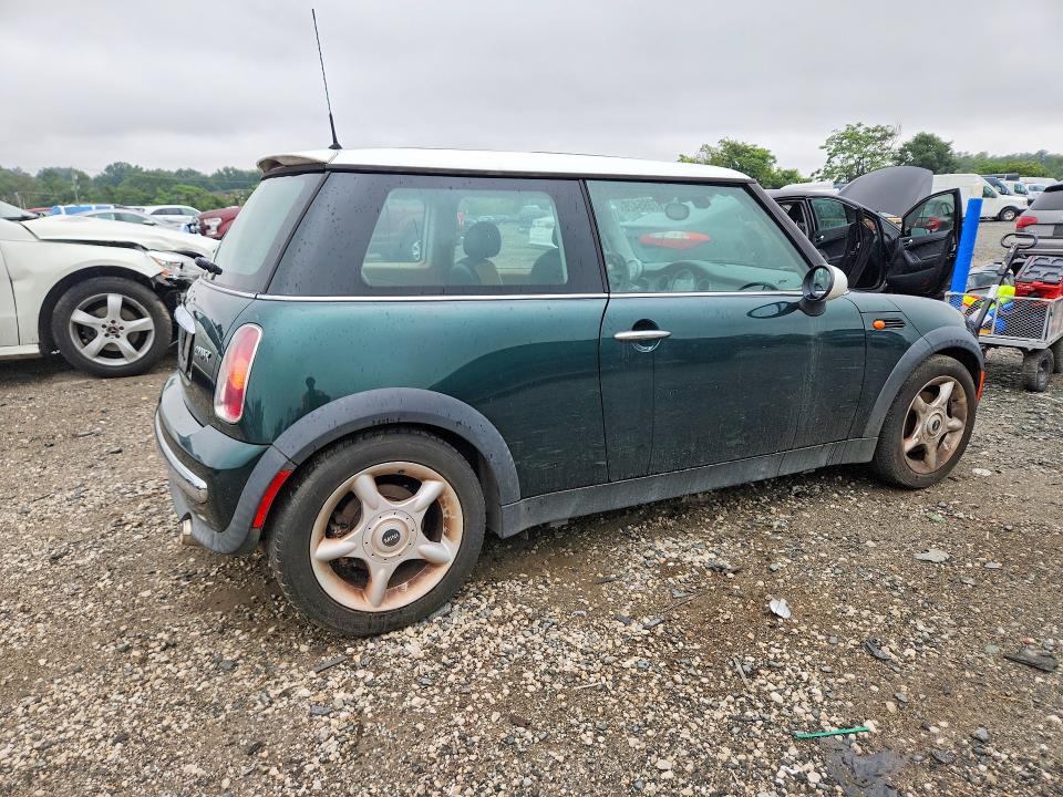 Photo 3 from auction – 2003 MINI COOPER with VIN WMWRC33413TE18214