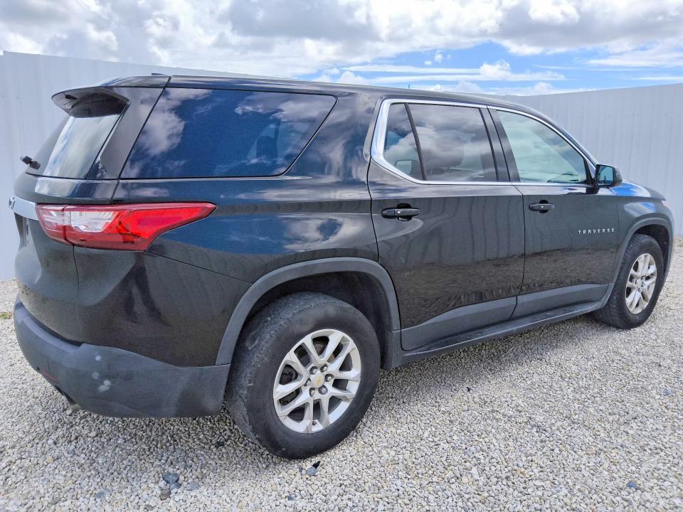 Photo 3 from auction – 2018 CHEVROLET TRAVERSE with VIN 1GNERFKW2JJ260029