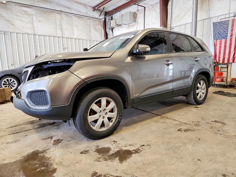 KIA SORENTO 2011 с VIN 5XYKTCA17BG011695 - Снимка от търг