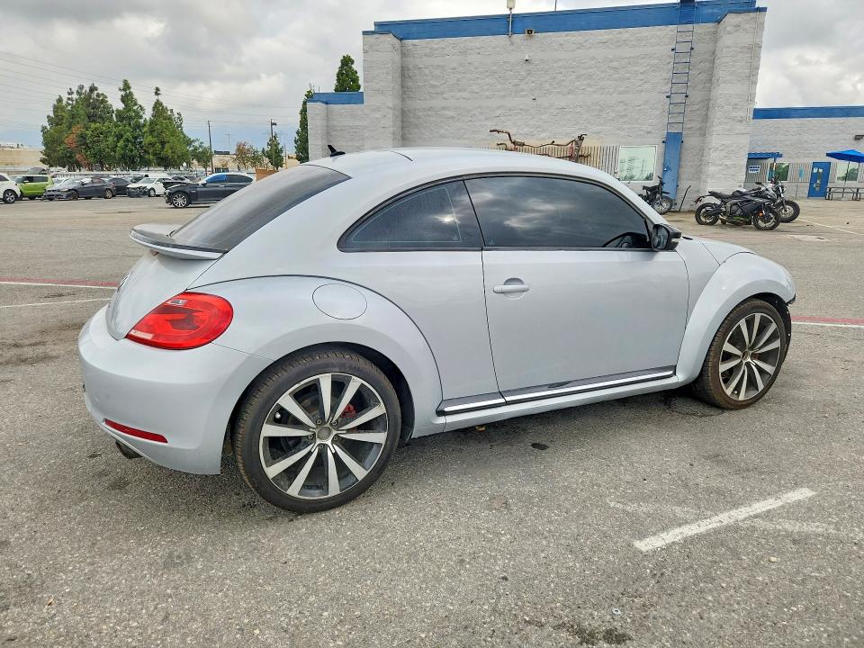 Снимка 3 от търг – 2012 VOLKSWAGEN BEETLE с VIN 3VW4A7ATXCM632373