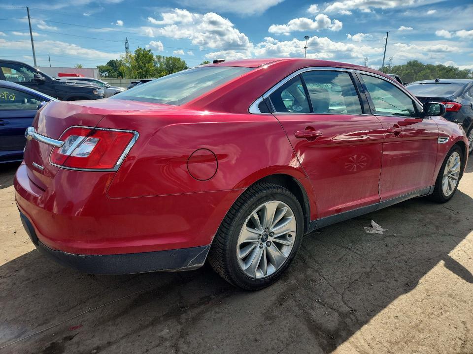 Photo 3 from auction – 2010 FORD TAURUS with VIN 1FAHP2FW8AG157344