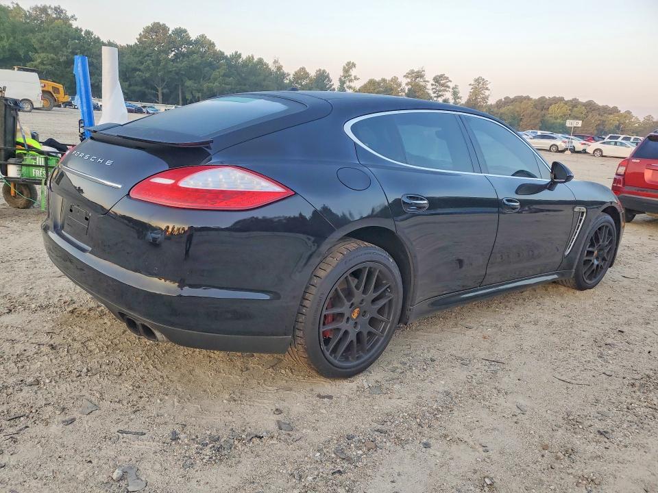 Photo 3 from auction – 2012 PORSCHE PANAMERA with VIN WP0AC2A74CL090730