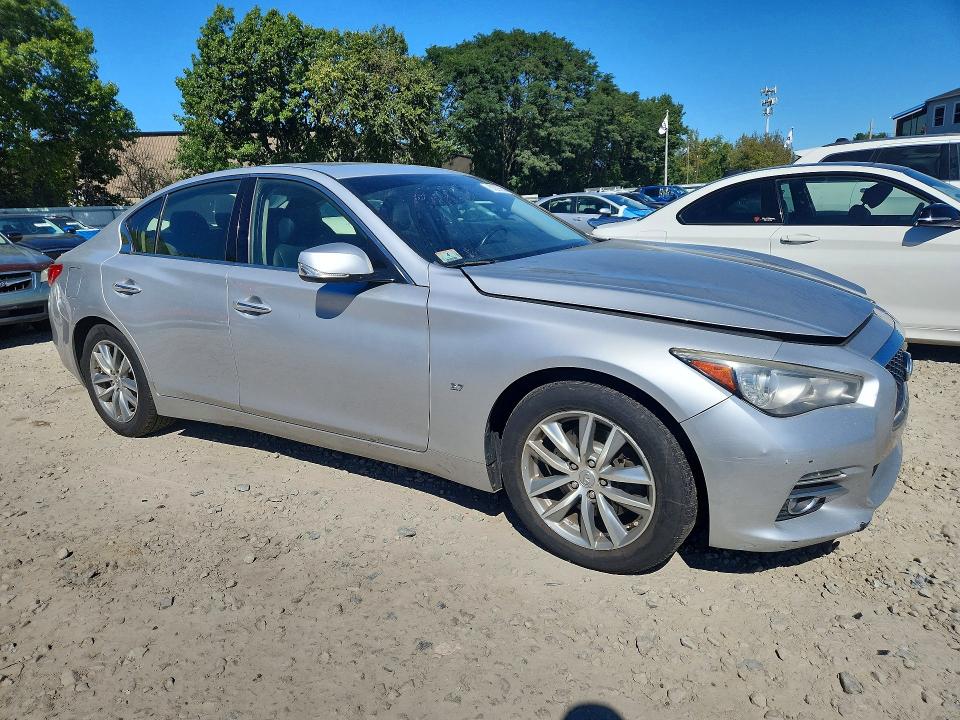 Снимка 4 от търг – 2015 INFINITI Q50 с VIN JN1BV7AR7FM421251