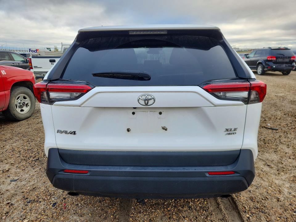 Photo 6 from auction – 2021 TOYOTA RAV4 with VIN 2T3R1RFV7MW245164