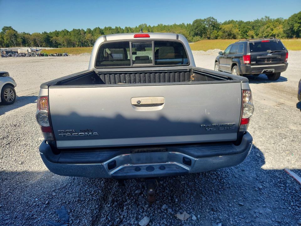 Снимка 6 от търг – 2015 TOYOTA TACOMA с VIN 3TMJU4GNXFM175122