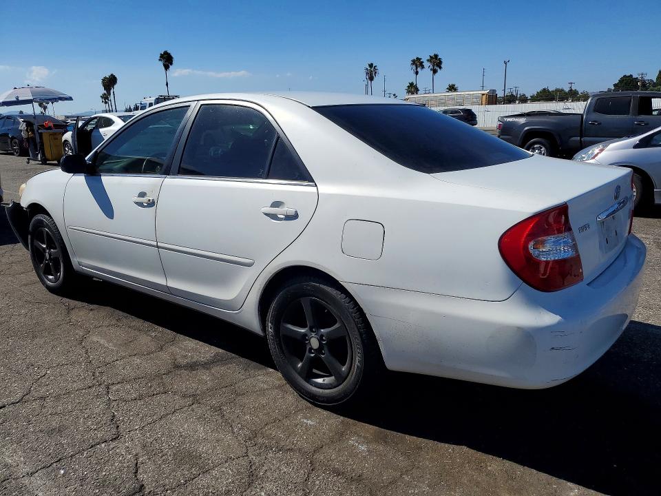Photo 2 from auction – 2003 TOYOTA CAMRY with VIN 4T1BE32K03U122747