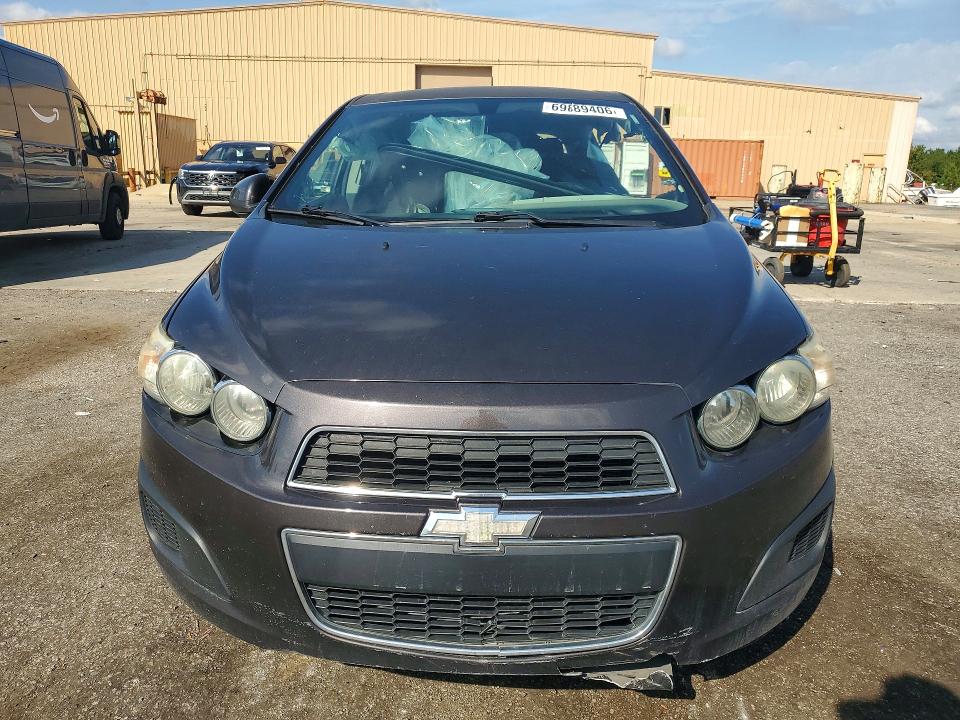 Фото 5 с аукциона – 2015 CHEVROLET SONIC с VIN 1G1JC6SG5F4101800