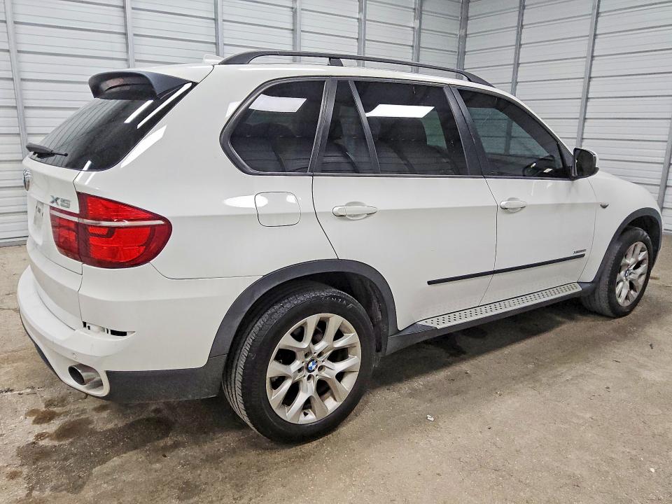 صورة رقم 3 من المزاد - 2013 BMW X5 مع VIN 5UXZV4C50D0B02977