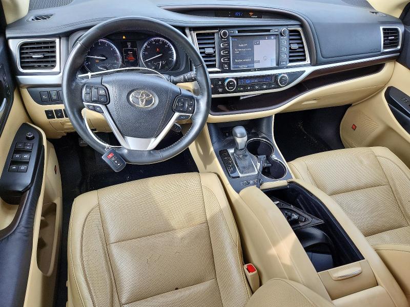 Снимка 8 от търг – 2015 TOYOTA HIGHLANDER с VIN 5TDDKRFH3FS144287