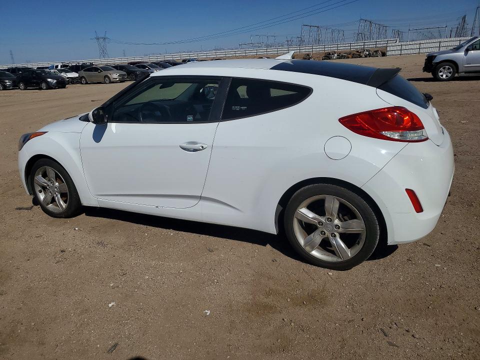 Photo 2 from auction – 2015 HYUNDAI VELOSTER with VIN KMHTC6ADXFU236466