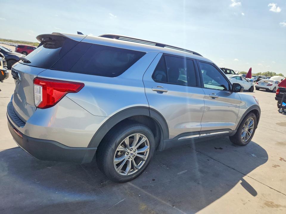 Photo 3 from auction – 2021 FORD EXPLORER with VIN 1FMSK7DH8MGC09829
