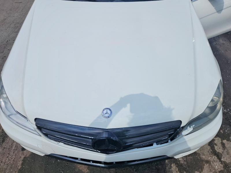 Photo 11 from auction – 2013 MERCEDES-BENZ C with VIN WDDGF8ABXDR264751