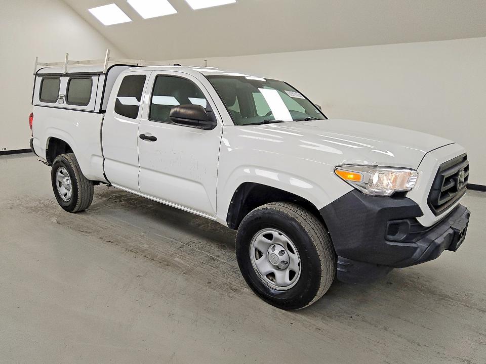 Photo 4 from auction – 2022 TOYOTA TACOMA with VIN 3TYRX5GN3NT052359