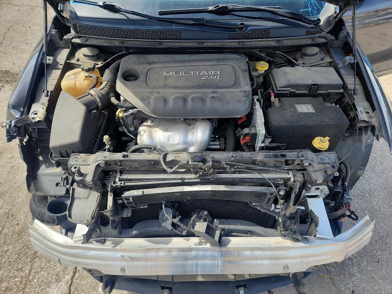 Photo 11 from auction – 2015 CHRYSLER 200 with VIN 1C3CCCBB0FN672659