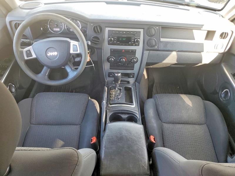 Photo 8 from auction – 2010 JEEP COMMANDER with VIN 1J4RG4GK3AC101559