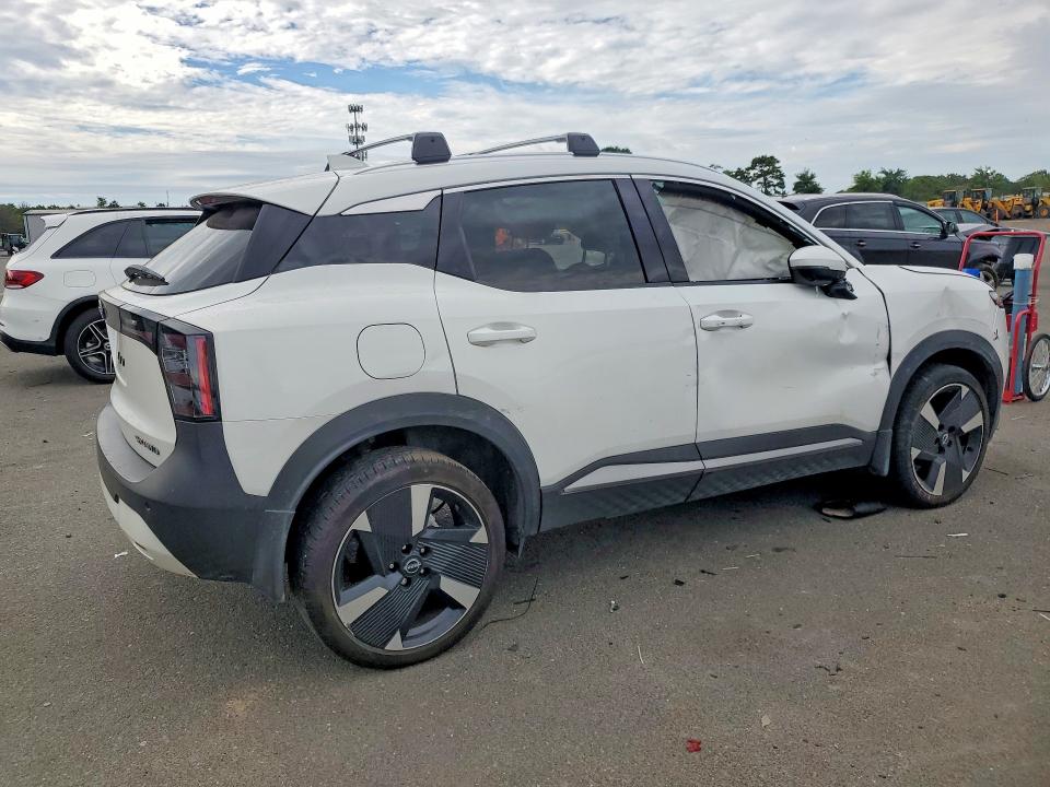 Photo 3 from auction – 2025 NISSAN KICKS with VIN 3N8AP6DB2SL313821