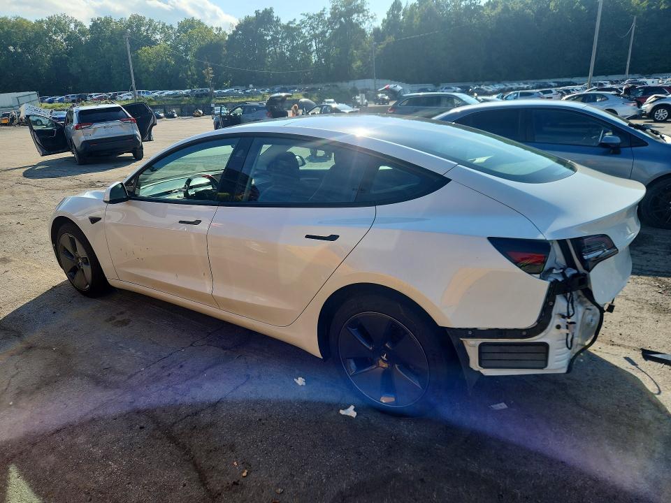 Foto 2 de la subasta – 2023 TESLA MODEL 3 con VIN 5YJ3E1EA9PF428893
