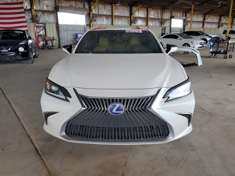 صورة رقم 5 من المزاد - 2020 LEXUS ES مع VIN 58AD21B13LU011776