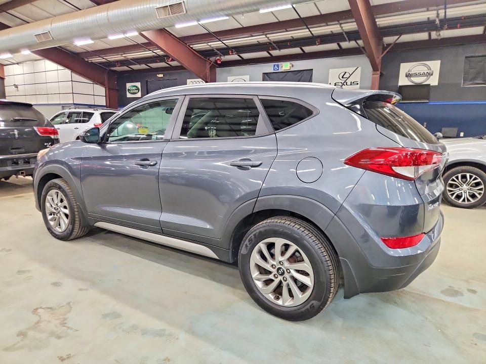 صورة رقم 2 من المزاد - 2017 HYUNDAI TUCSON مع VIN KM8J3CA45HU338461