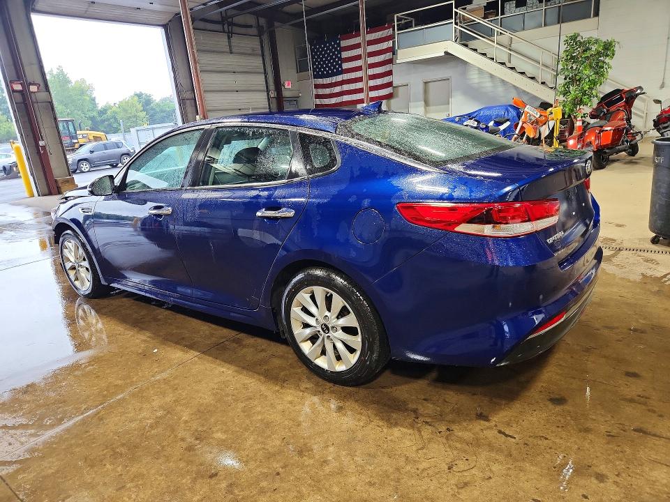Photo 2 from auction – 2018 KIA OPTIMA with VIN 5XXGT4L38JG272802