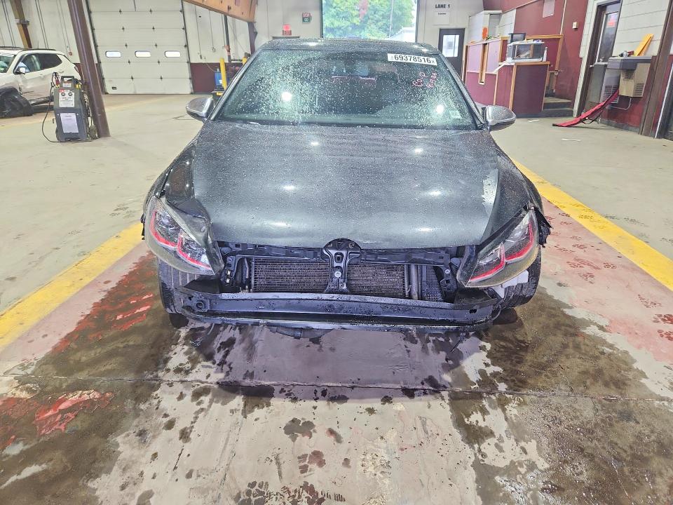 Снимка 5 от търг – 2015 VOLKSWAGEN GTI с VIN 3VW447AU2FM089525