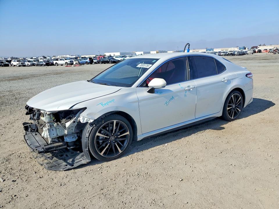 Снимка 1 от търг – 2020 TOYOTA CAMRY с VIN 4T1K61AK4LU315597