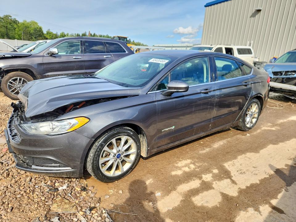 FORD FUSION 2017 с VIN 3FA6P0LU2HR325822 - Снимка от търг