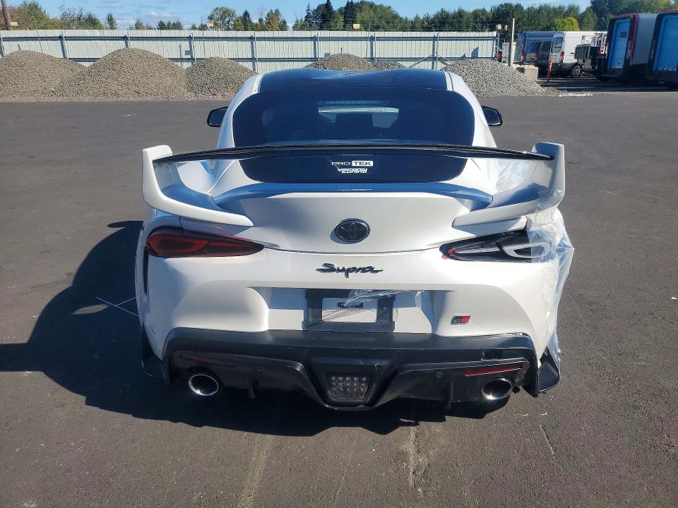 Photo 6 from auction – 2021 TOYOTA GR SUPRA with VIN WZ1DB0C01MW034430