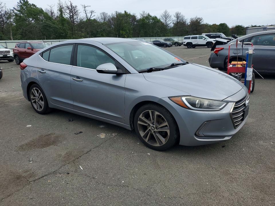 Photo 4 from auction – 2017 HYUNDAI ELANTRA with VIN 5NPD84LF7HH051933