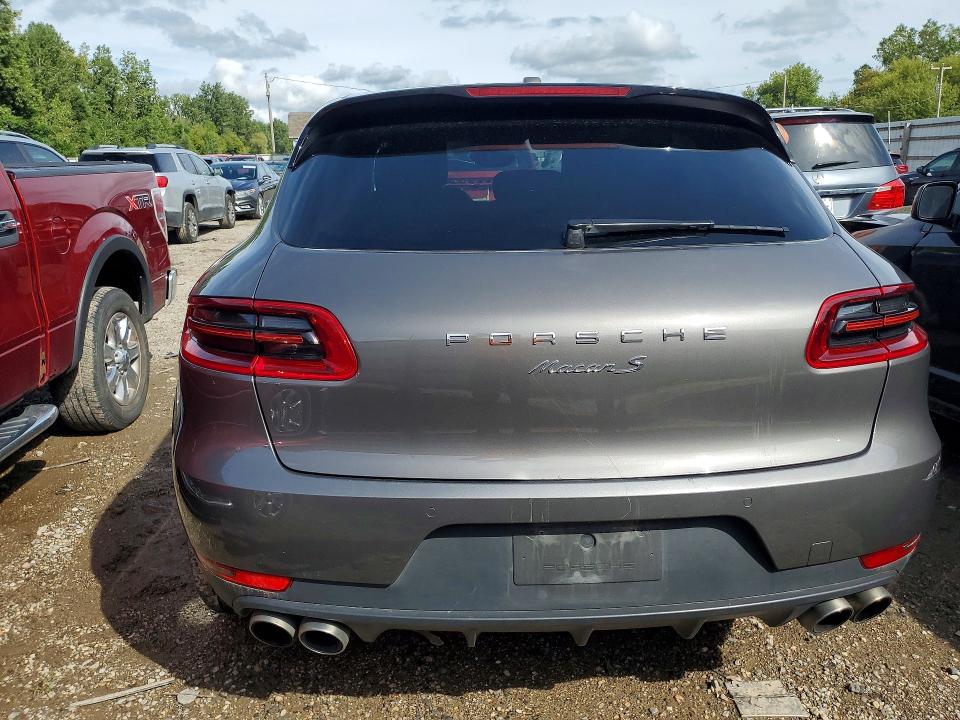 Photo 6 from auction – 2018 PORSCHE MACAN with VIN WP1AB2A53JLB37209