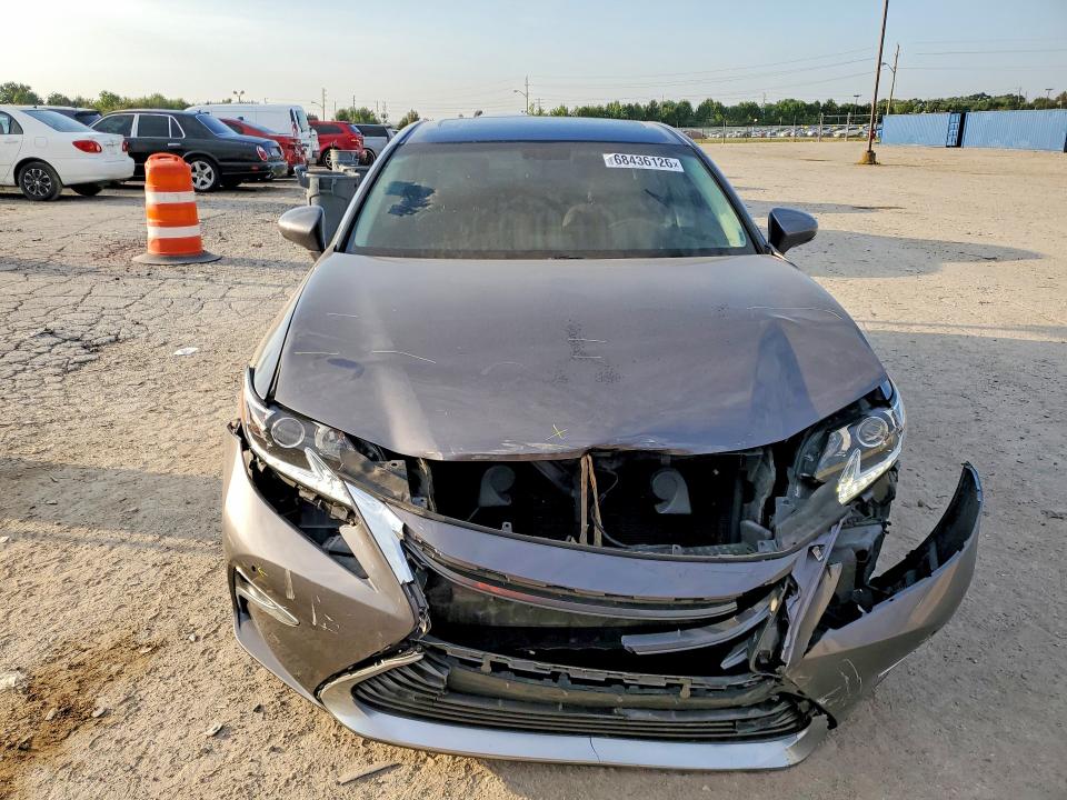Foto 5 de la subasta – 2016 LEXUS ES con VIN 58ABK1GGXGU034482