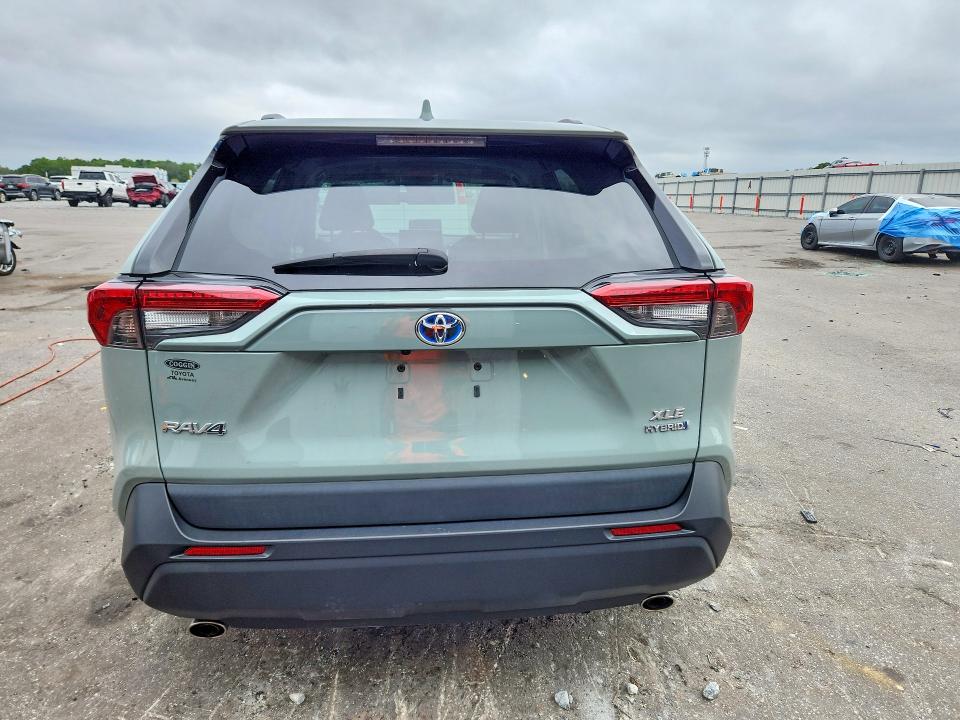 Снимка 6 от търг – 2021 TOYOTA RAV4 с VIN 4T3RWRFV7MU046746