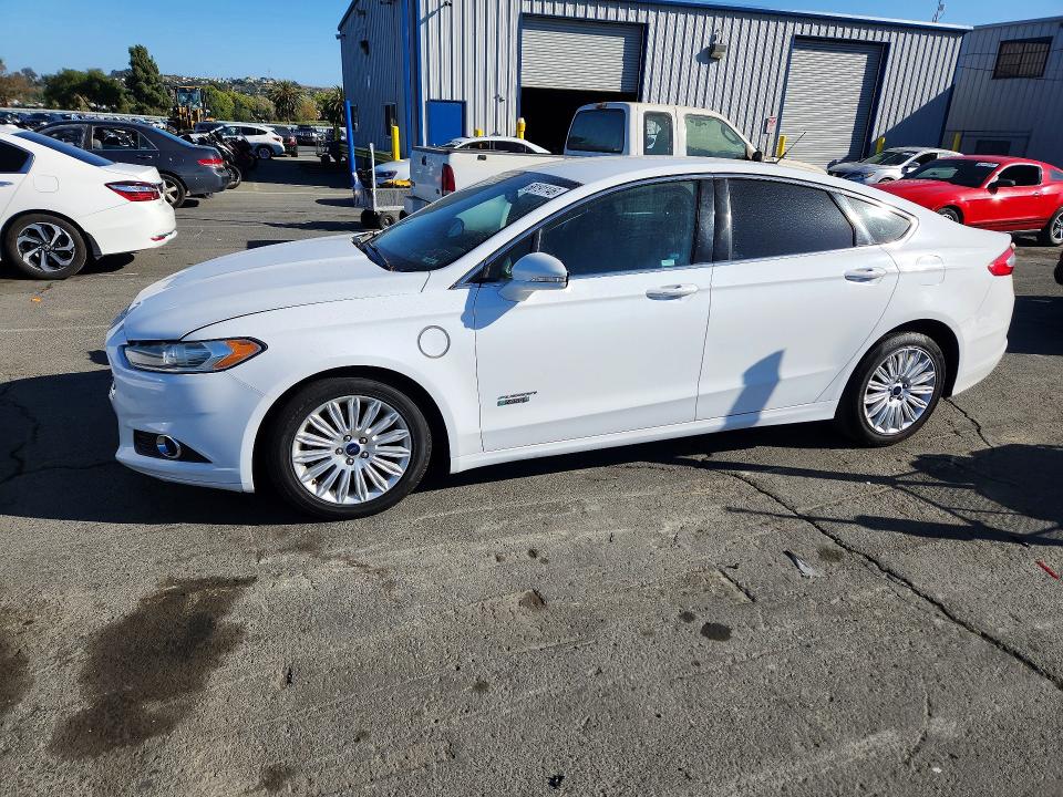 FORD FUSION 2015 with VIN 3FA6P0PU5FR284450 - Photo from auction
