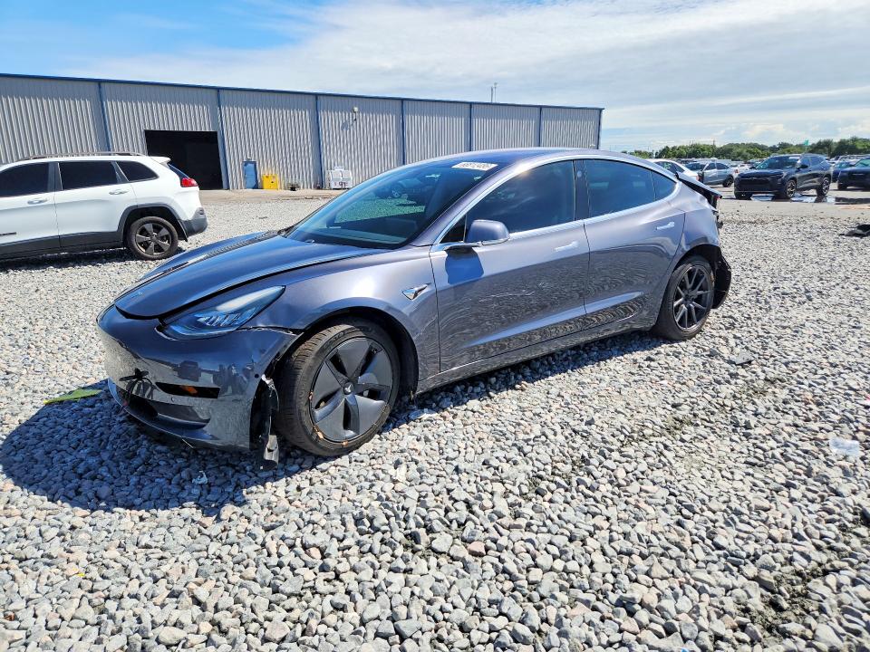 TESLA MODEL 3 2019 مع رقم تعريف المركبة 5YJ3E1EA9KF190312 - صورة من المزاد