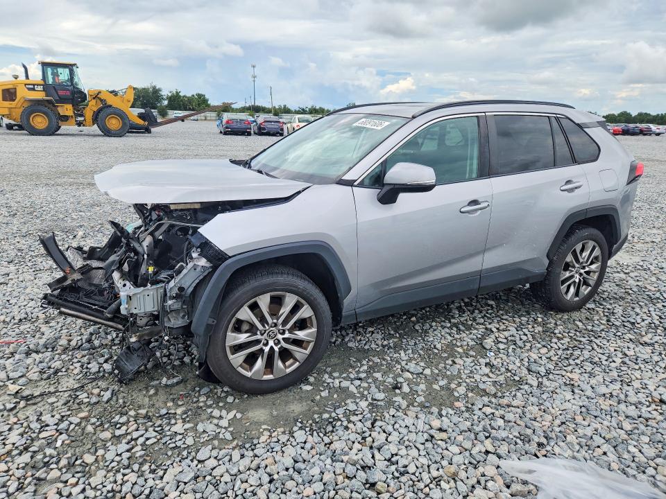 TOYOTA RAV4 2021 with VIN 2T3C1RFVXMC118299 - Photo from auction