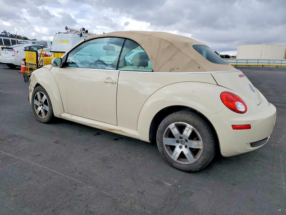 Photo 2 from auction – 2006 VOLKSWAGEN NEW BEETLE with VIN 3VWPG31Y36M314826