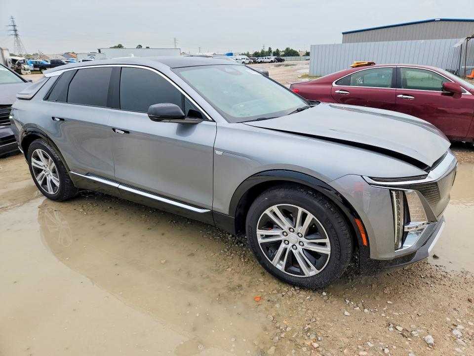 Photo 4 from auction – 2024 CADILLAC LYRIQ with VIN 1GYKPMRK5RZ104003
