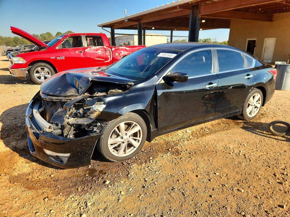 NISSAN ALTIMA 2015 с VIN 1N4AL3AP5FC471177 - Снимка от търг