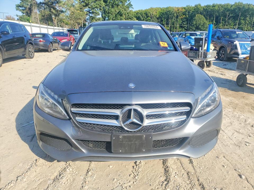 Снимка 5 от търг – 2017 MERCEDES-BENZ C с VIN 55SWF4JB1HU201871