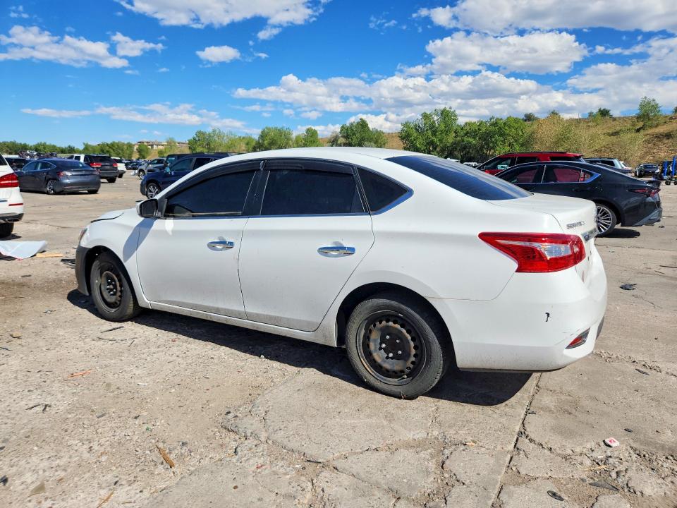 Photo 2 from auction – 2016 NISSAN SENTRA with VIN 3N1AB7AP3GY249270