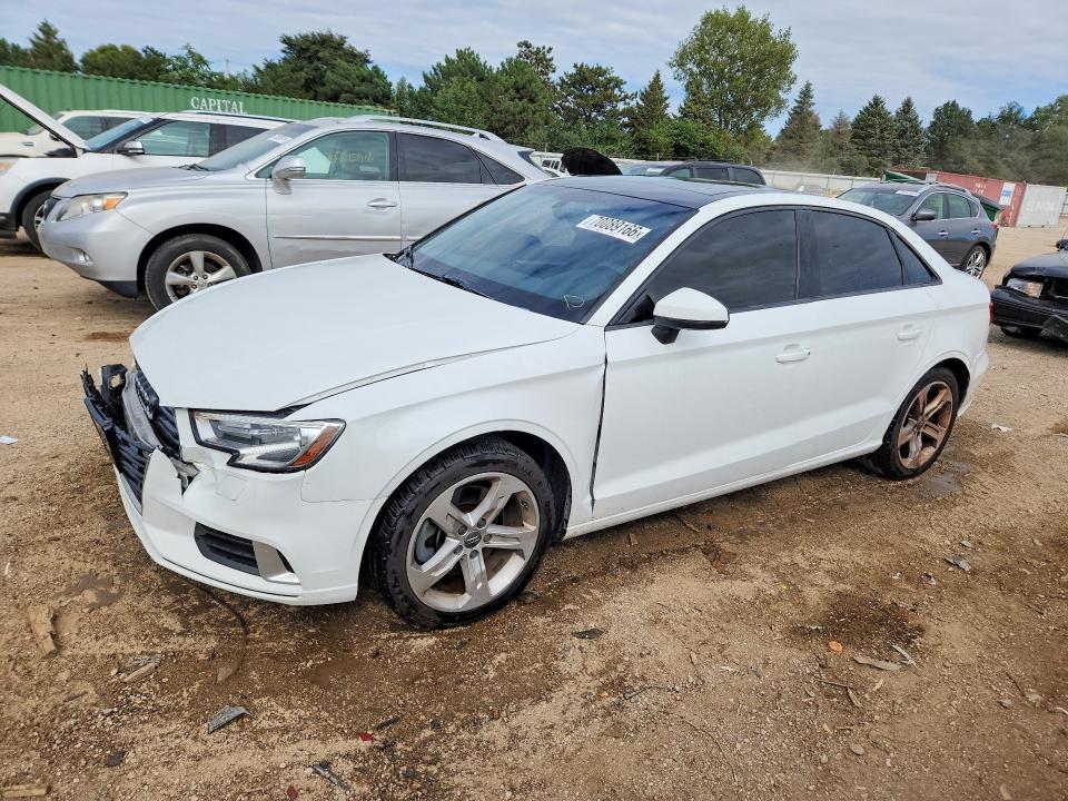 Фото 1 с аукциона – 2017 AUDI A3 с VIN WAUAUGFF8H1032596