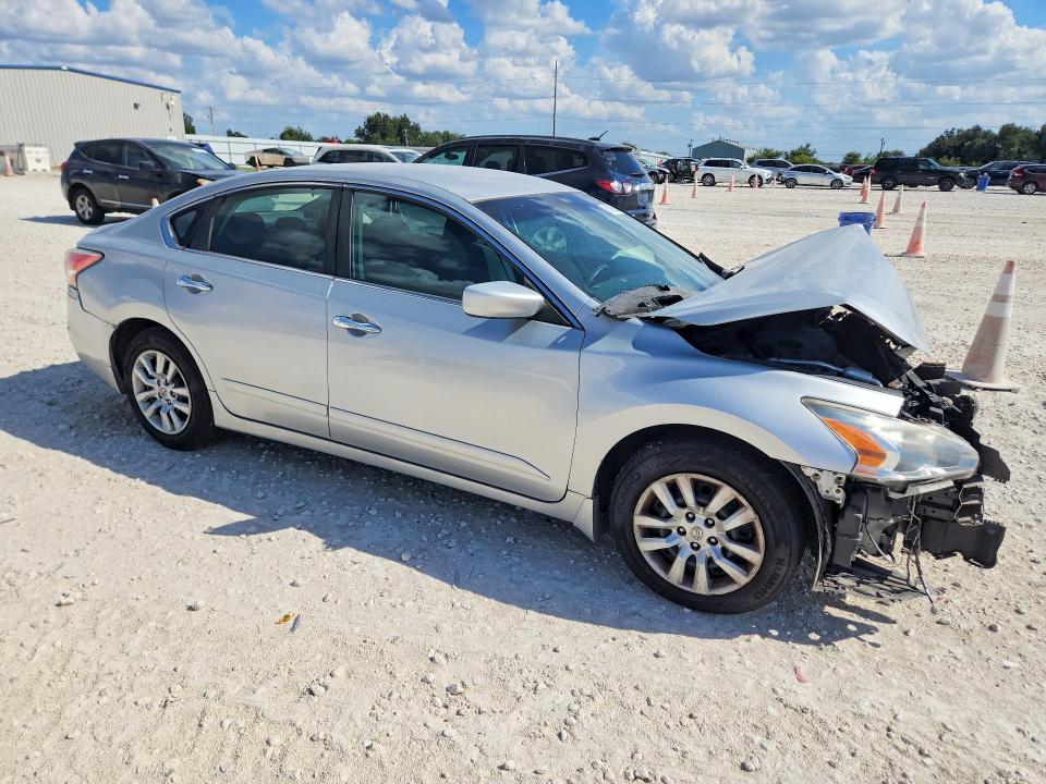 Снимка 4 от търг – 2015 NISSAN ALTIMA с VIN 1N4AL3AP4FN303826