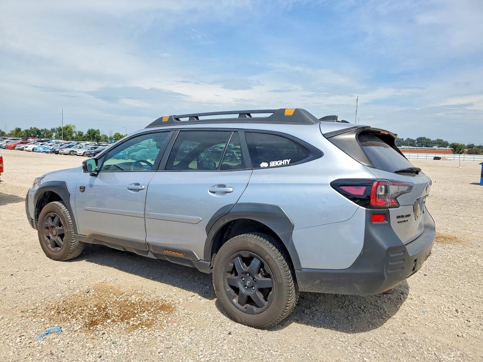 Photo 2 from auction – 2022 SUBARU OUTBACK with VIN 4S4BTGUD5N3281204
