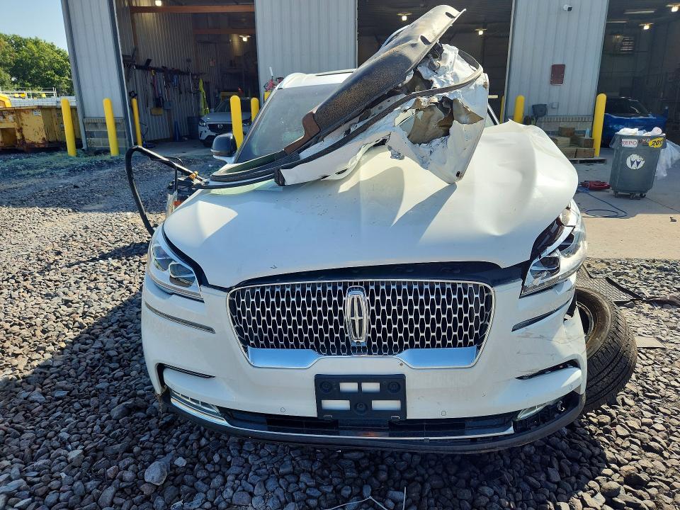 Снимка 5 от търг – 2023 LINCOLN AVIATOR с VIN 5LM5J7XC6PGL07405