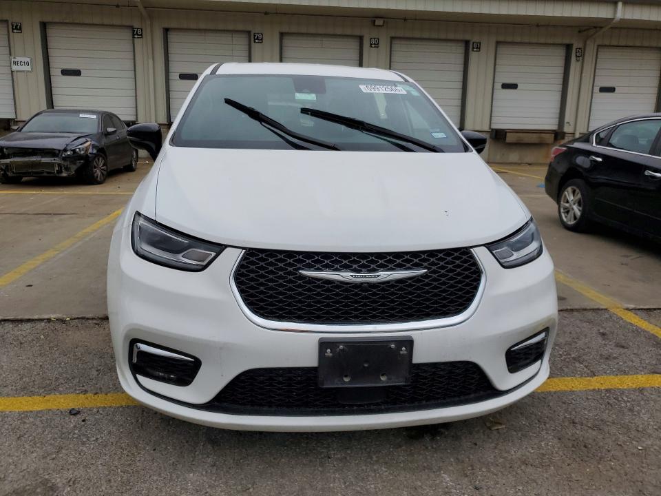 Photo 5 from auction – 2025 CHRYSLER PACIFICA with VIN 2C4RC1S74SR565696
